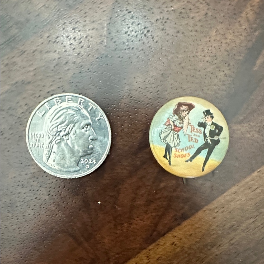 Tess and Ted vintage Pinback Button with Illustration - Picture 7 of 7